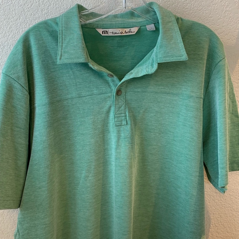 Travis Matthew’s polo short sleeve shirt